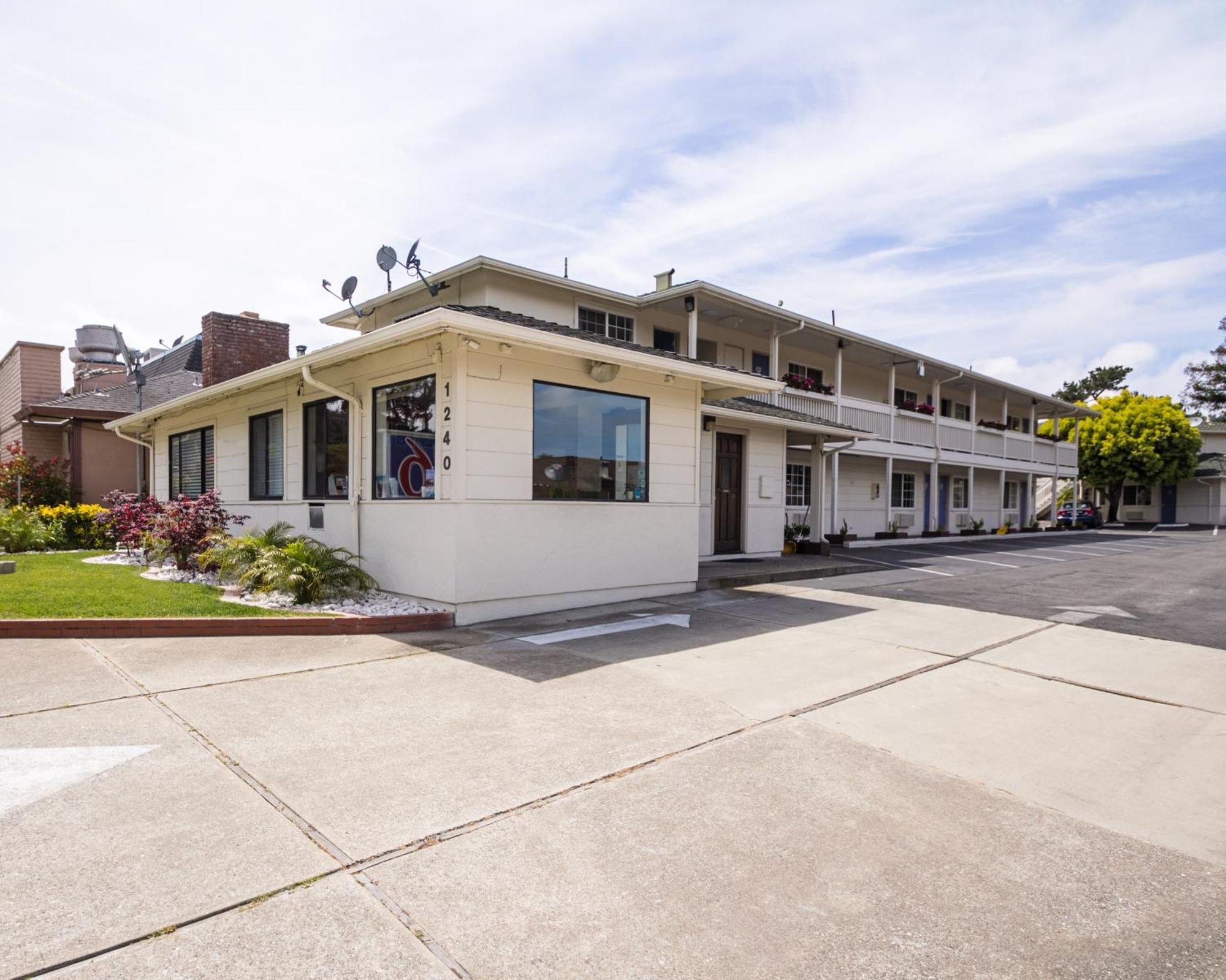 Fisherman'S Cove Inn Monterey Eksteriør bilde