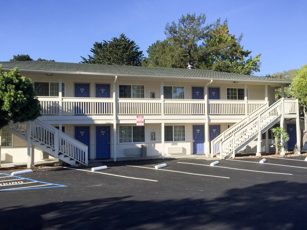 Fisherman'S Cove Inn Monterey Eksteriør bilde