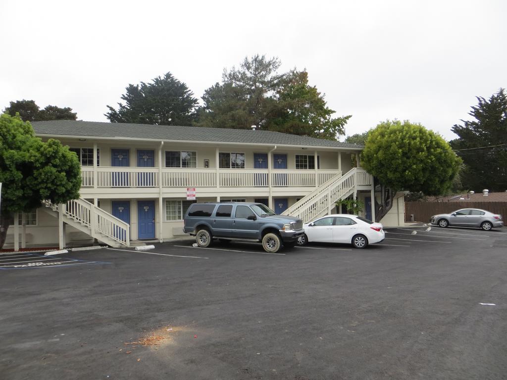 Fisherman'S Cove Inn Monterey Eksteriør bilde