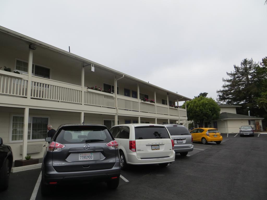 Fisherman'S Cove Inn Monterey Eksteriør bilde